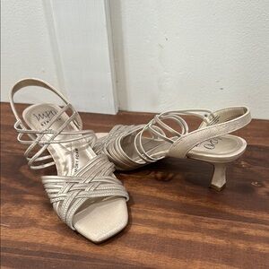Cream Metallic Neutral Strappy Bridal, Prom, Wedding, Classic Heels Size 7.5